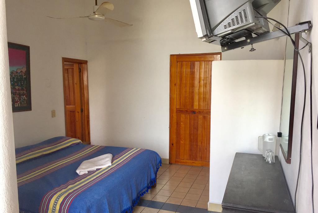 Hotel Mayflower Puerto Escondido  Luaran gambar